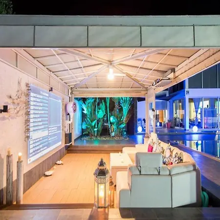 Rent Private 061 Βίλα