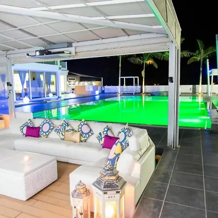 Rent Private 061 Βίλα